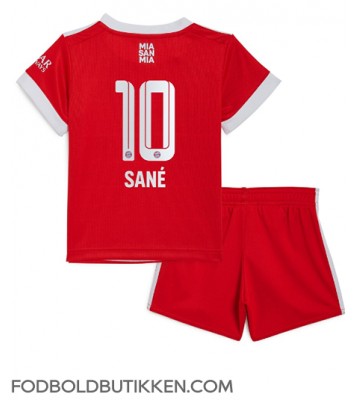 Bayern Munich Leroy Sane #10 Hjemmebanetrøje Børn 2022-23 Kortærmet (+ Korte bukser)